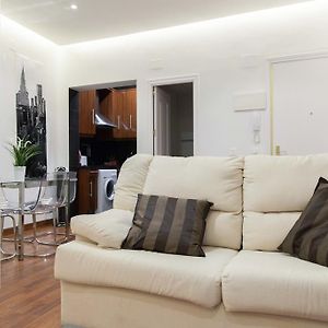 For You Rentals Plaza Dos de Mayo Apartment DP13